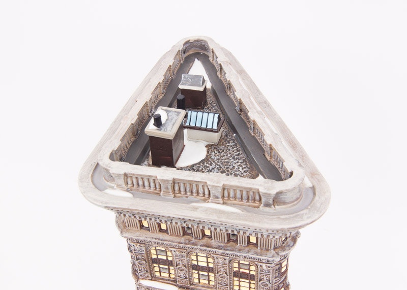 Hand Painted Porcelain "Flatiron Building" by Dept. 56 EBTH