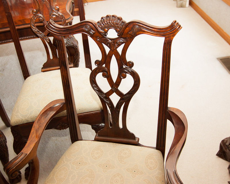 Henredon Dining Table and Chairs EBTH