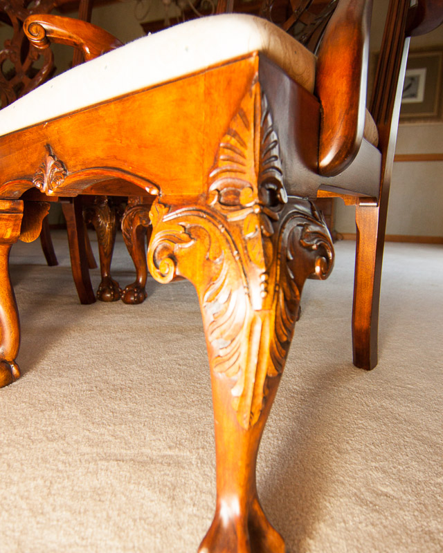 Henredon Dining Table and Chairs EBTH