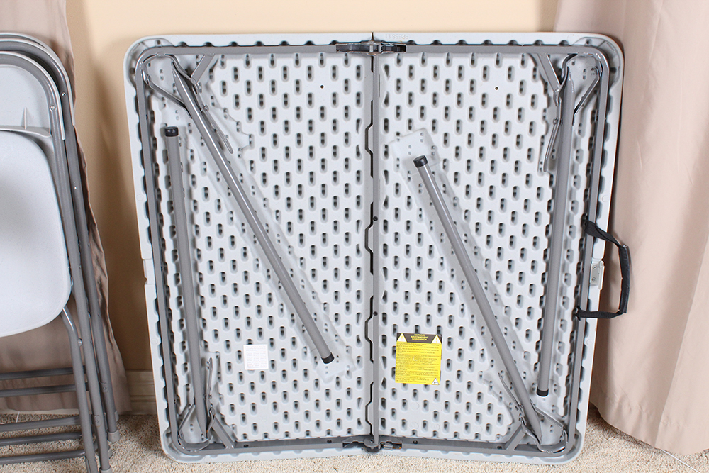 Office Star 36" Folding Table and Four Chairs EBTH