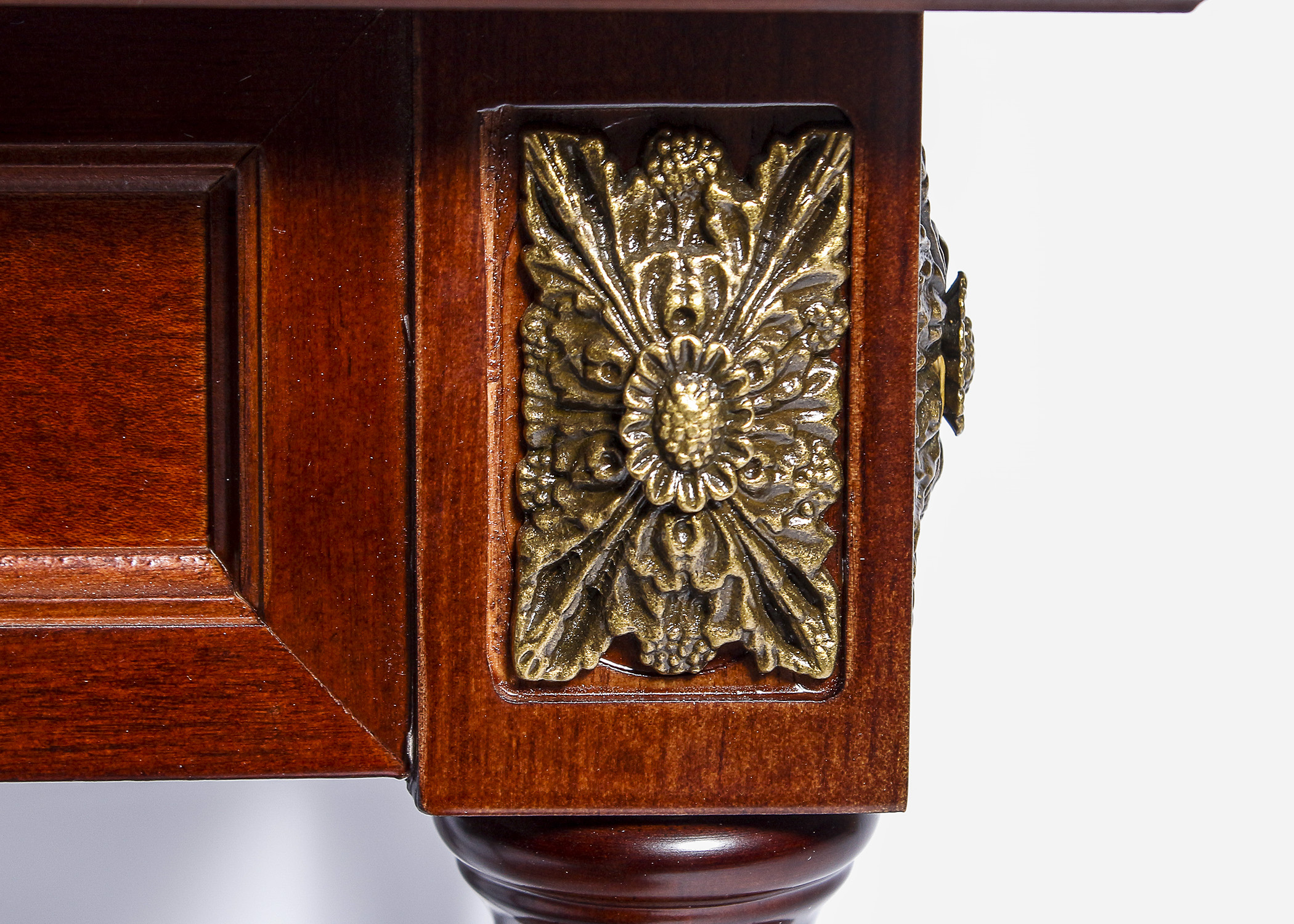 Pair of Bombay Company Accent Tables EBTH