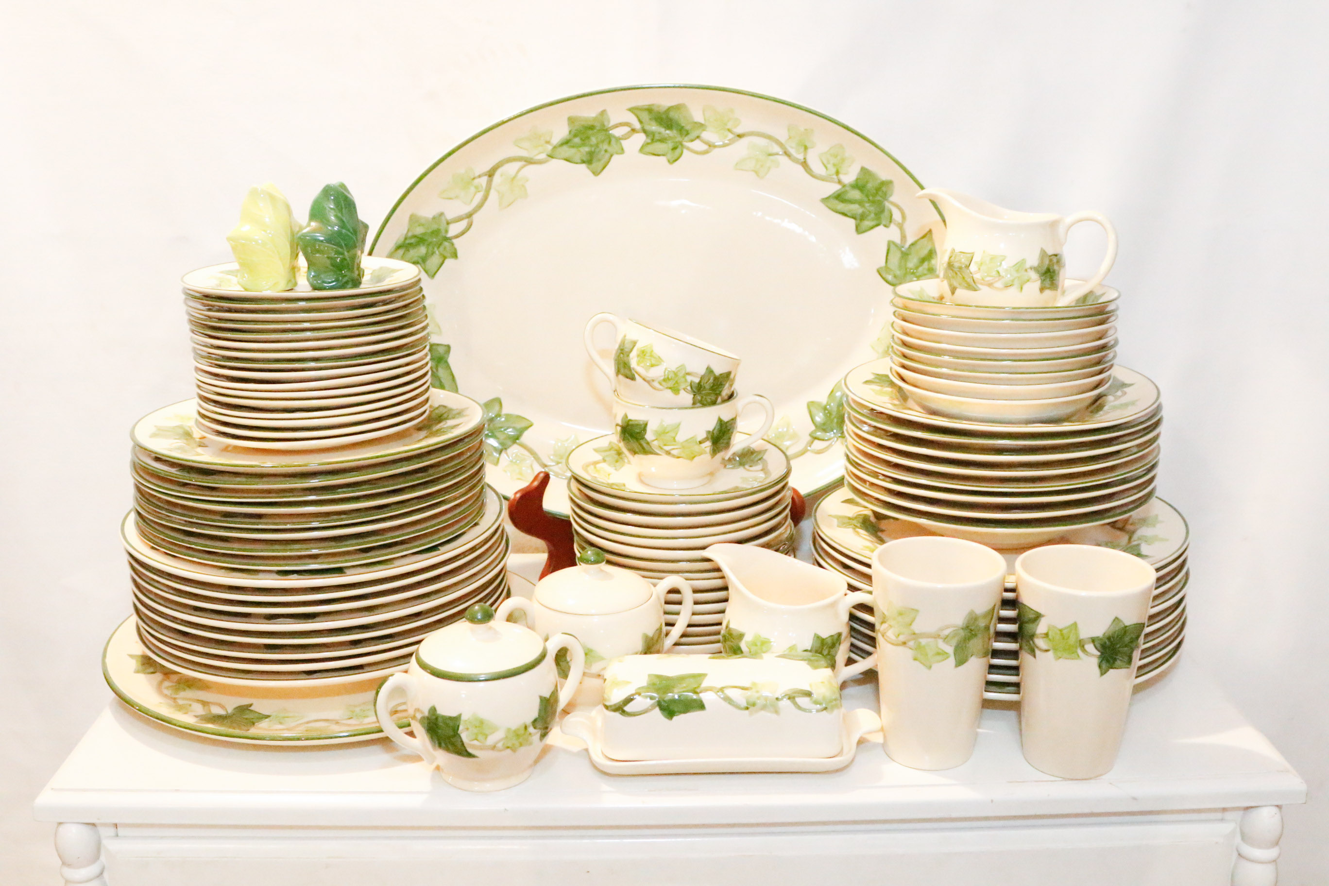 Franciscan "Ivy" Pattern Dinnerware EBTH