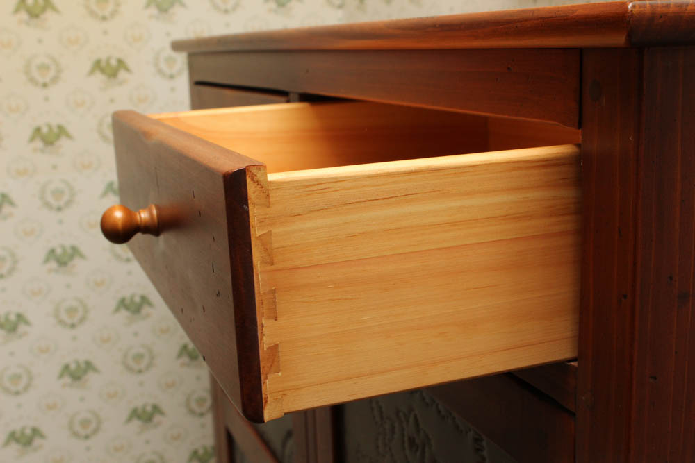 Ethan Allen Pine Pie Safe EBTH