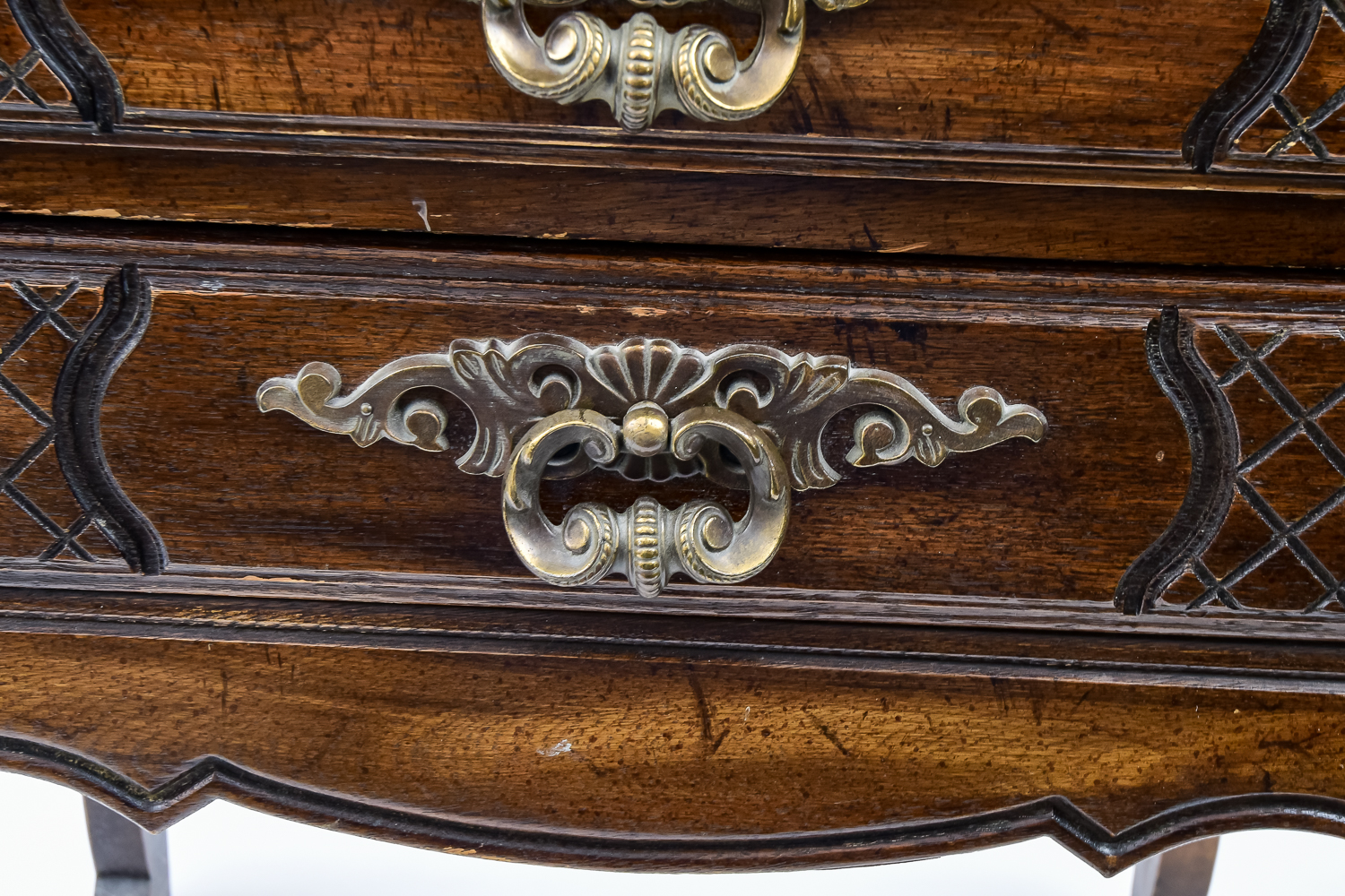 Thomasville Nightstand Duo EBTH