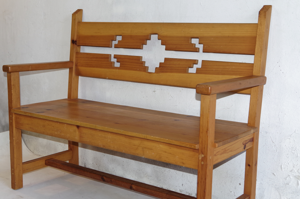 Pine Hall Bench with Southwest Theme EBTH