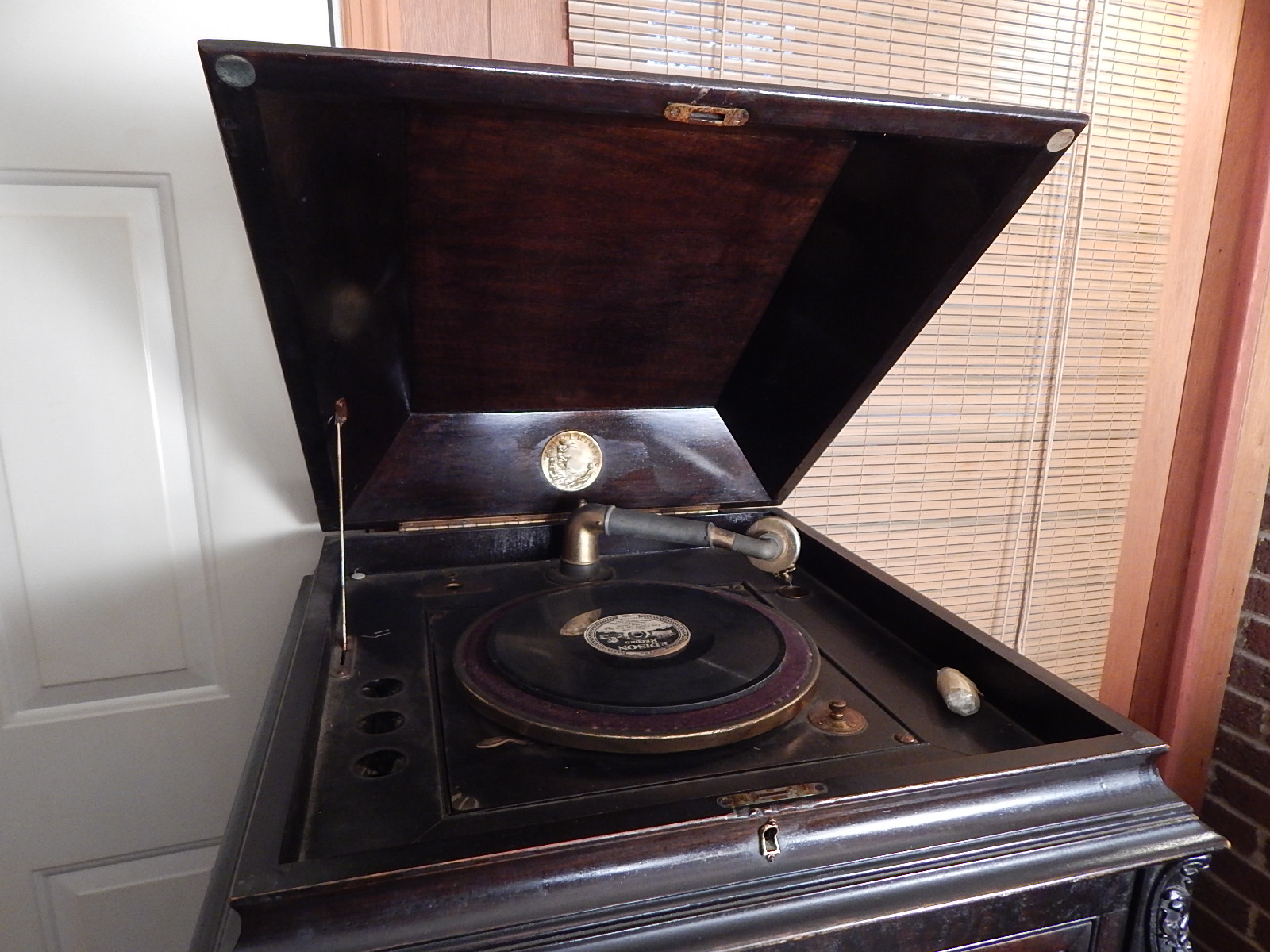 Antique Silvertone Victrola Phonograph | EBTH