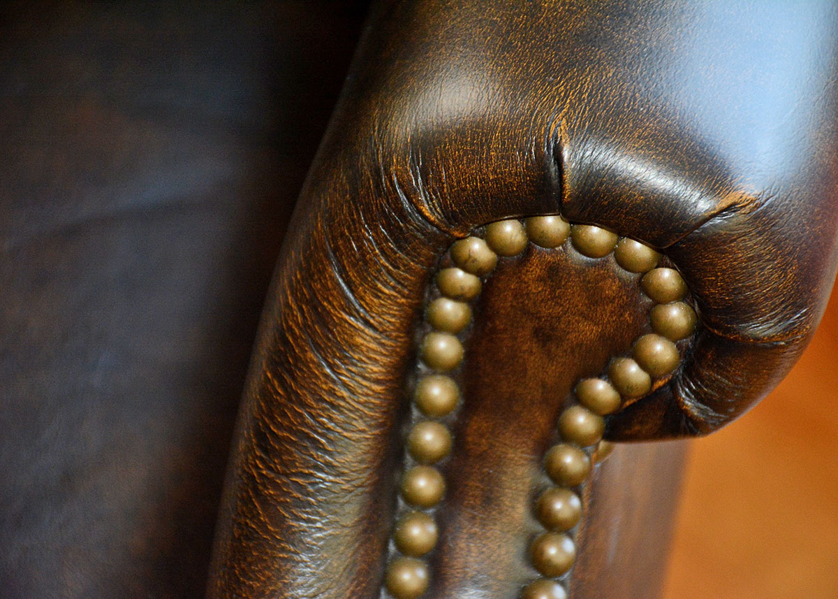 Donovan Leather Office Chair by Havertys Furniture EBTH