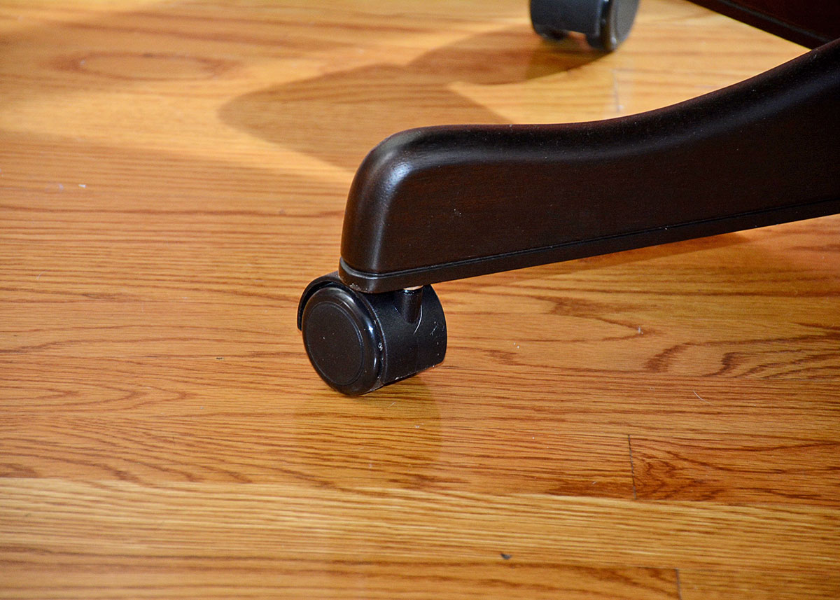 Donovan Leather Office Chair by Havertys Furniture EBTH