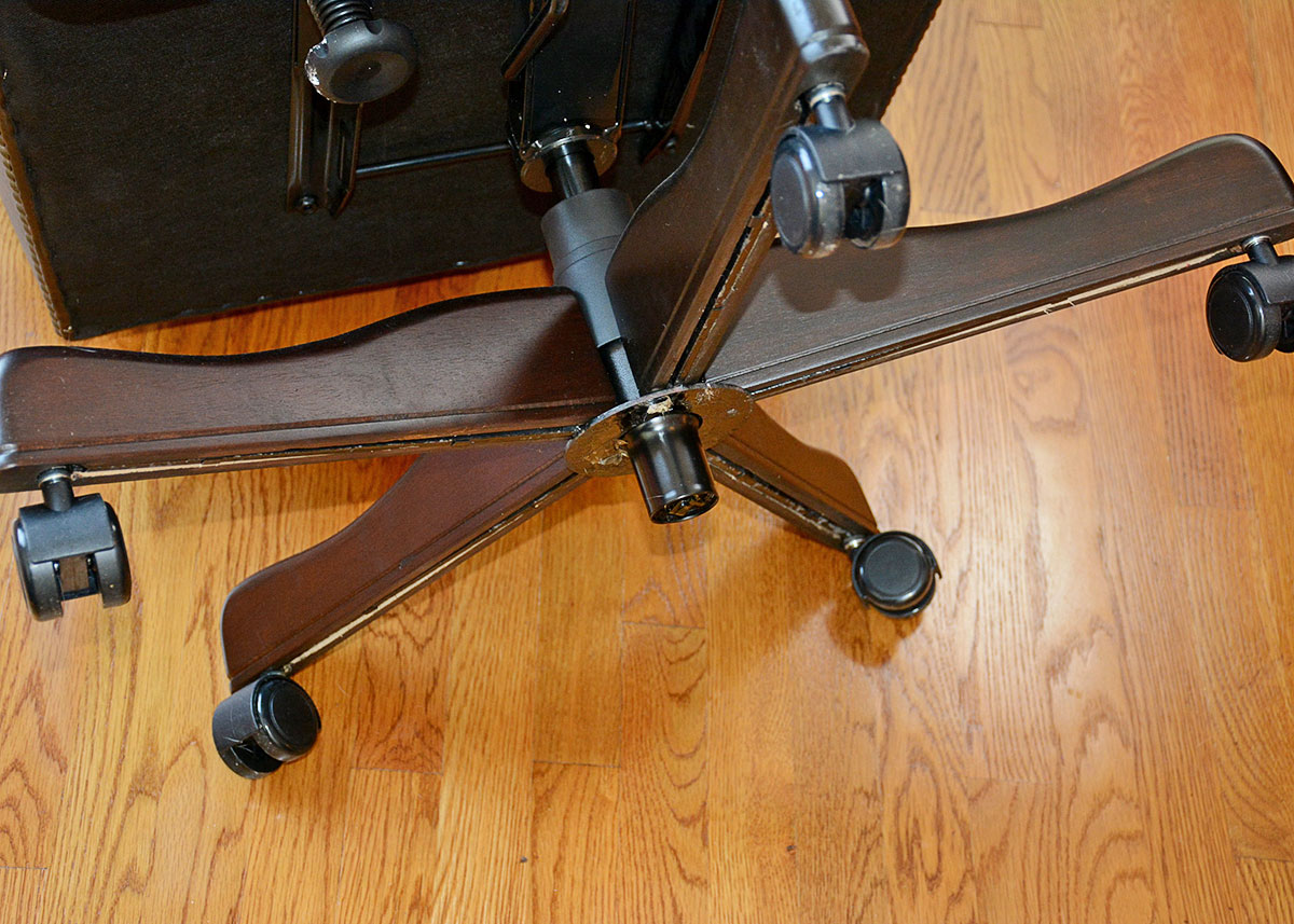 Donovan Leather Office Chair by Havertys Furniture EBTH