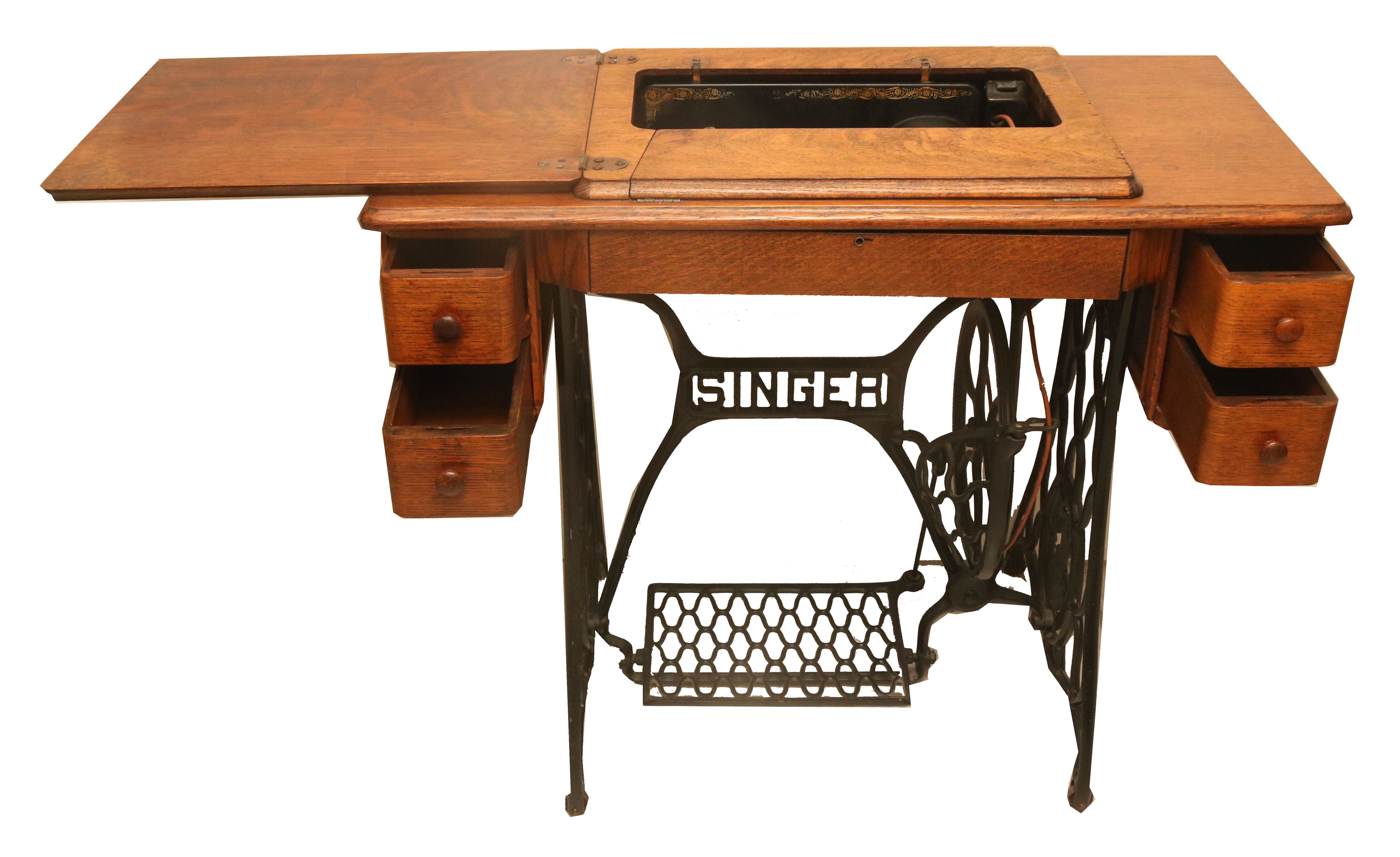 Singer Sewing Machine with Cast Iron Base | EBTH