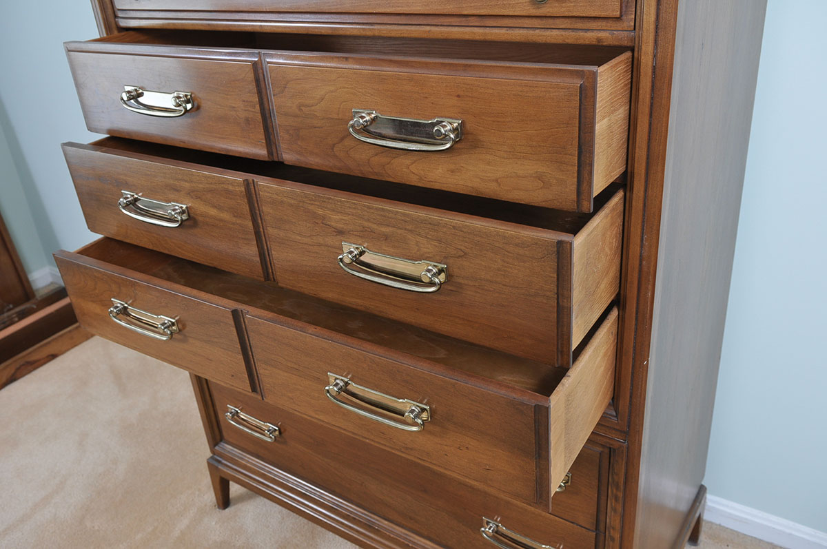 Mid Century Willett Pecan Chest of Drawers EBTH