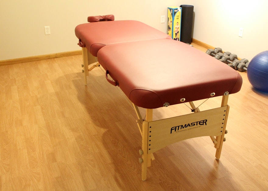 Fitmaster Portable Massage Table Ebth