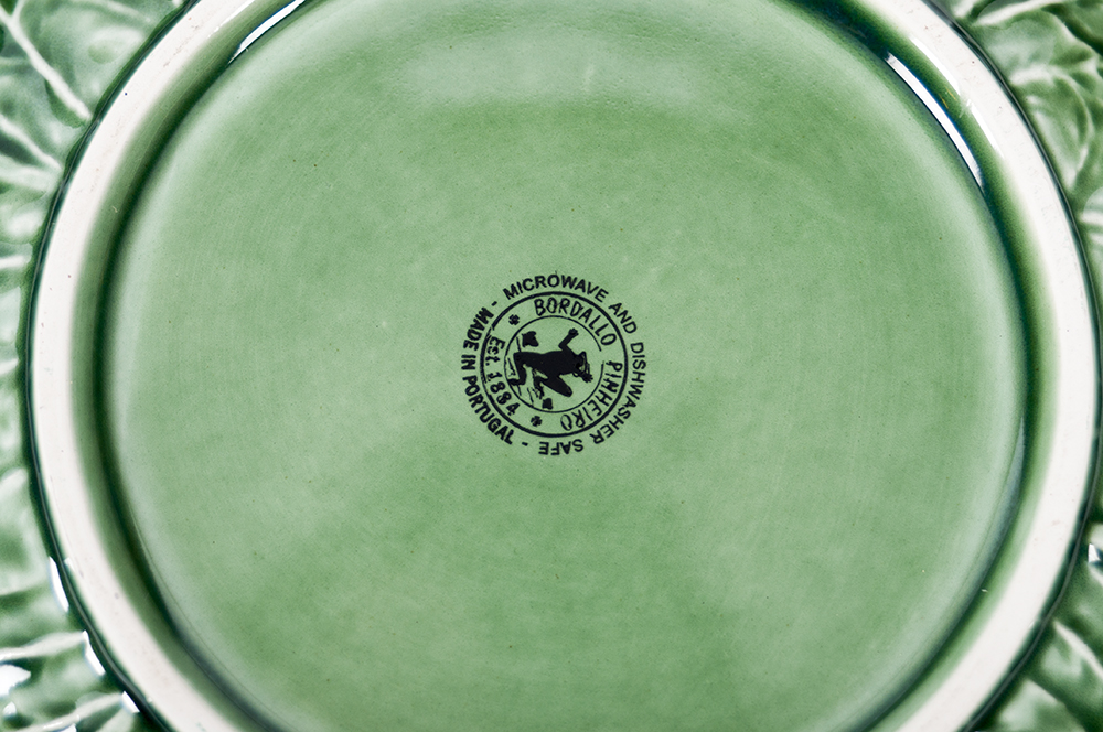 Collection of Lettuce Leaf Serving Pieces EBTH