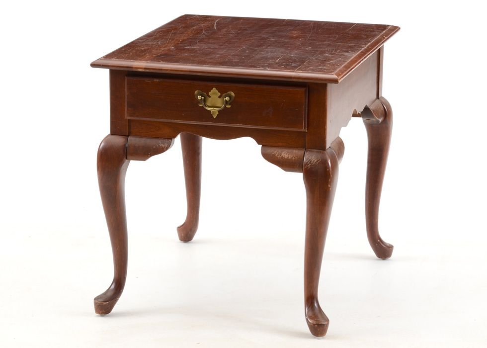 Broyhill Queen Anne End Table EBTH