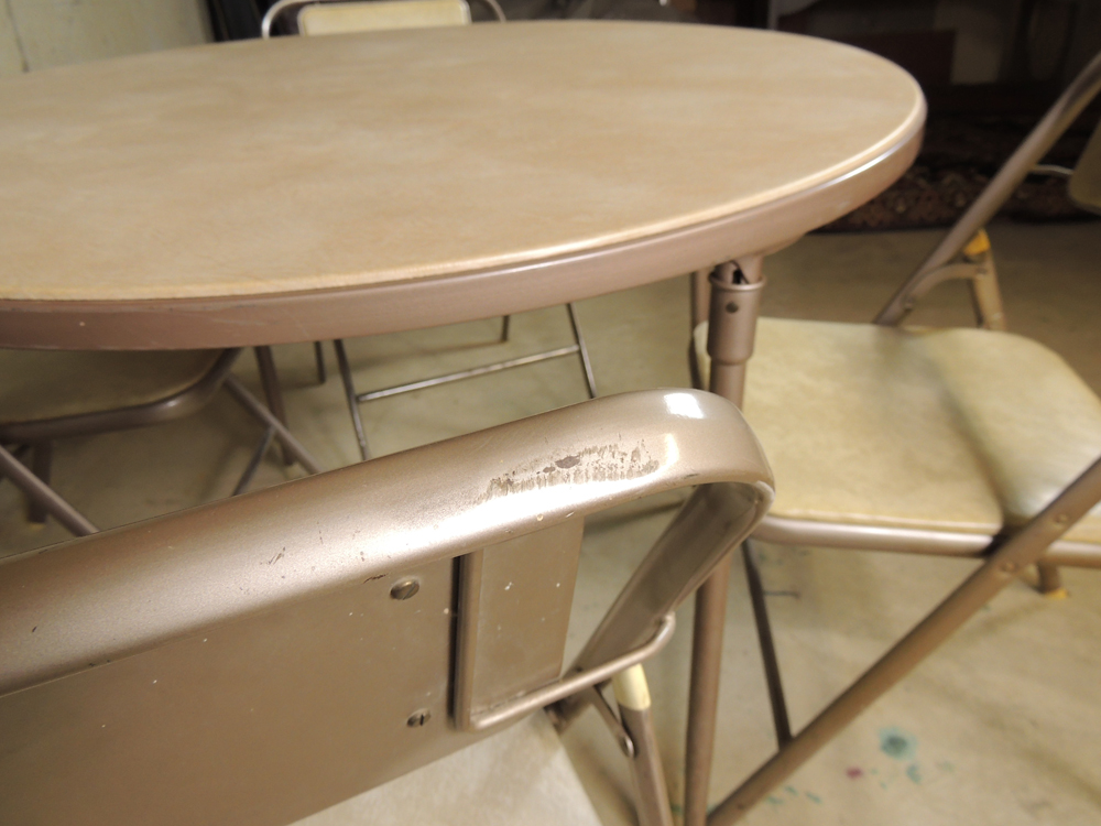 Samsonite Round Folding Card Table and Chairs EBTH