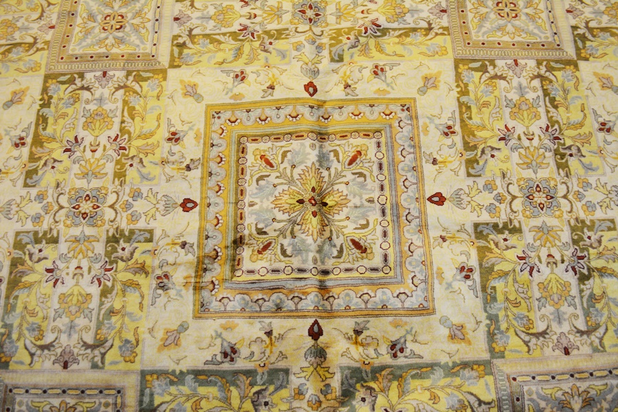 Jerry Aziz Persian Tabriz Style Hand Woven Wool Area Rug EBTH