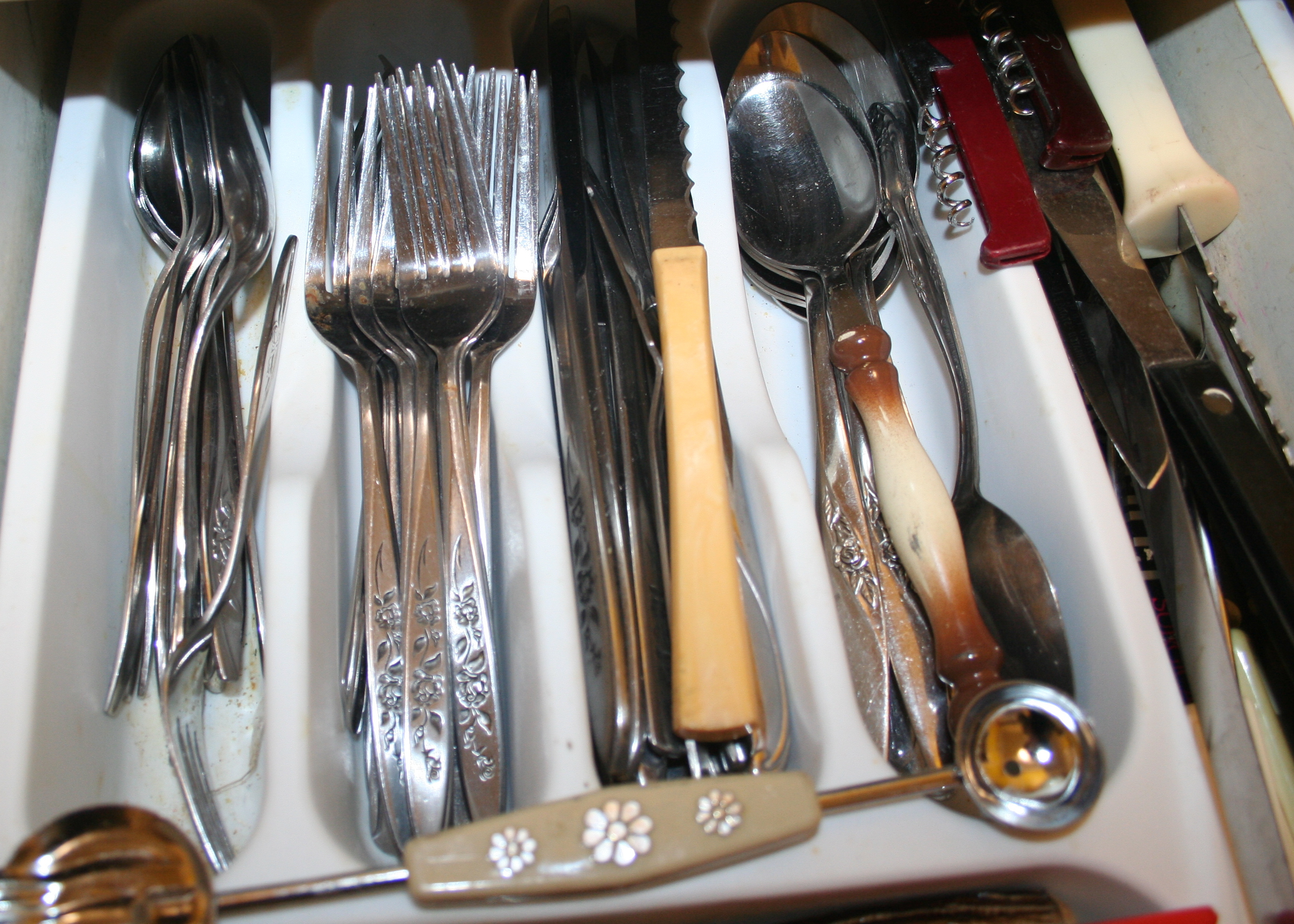 Flatware, Knives and More EBTH