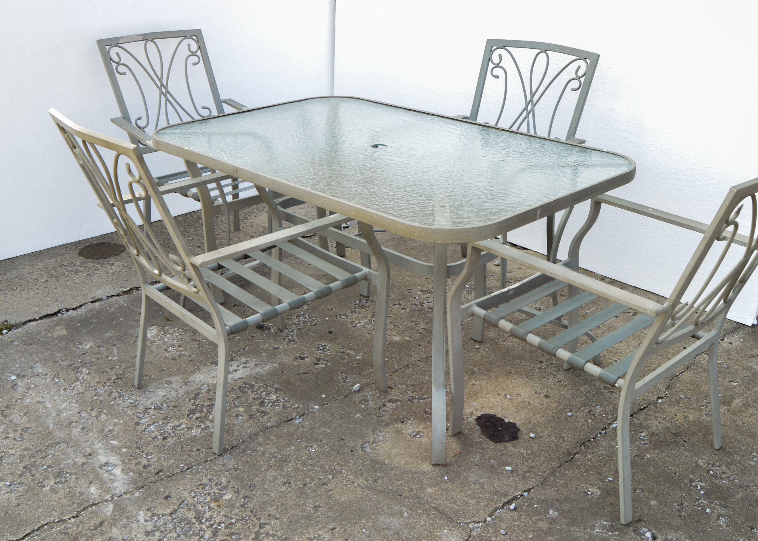 Metal Patio Table and Chair Set EBTH