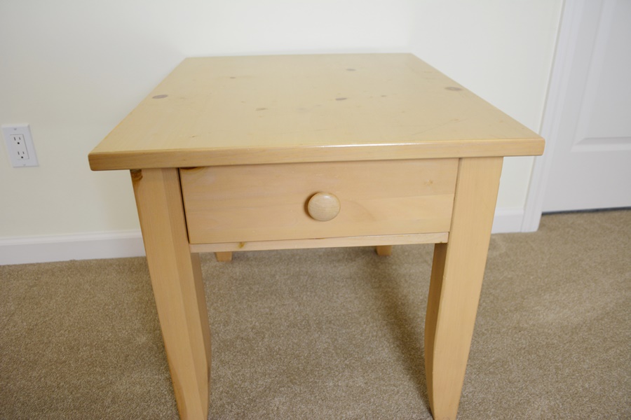 Broyhill Pine End Table EBTH