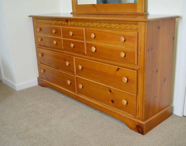 Knotty Pine Dresser and Mirror EBTH