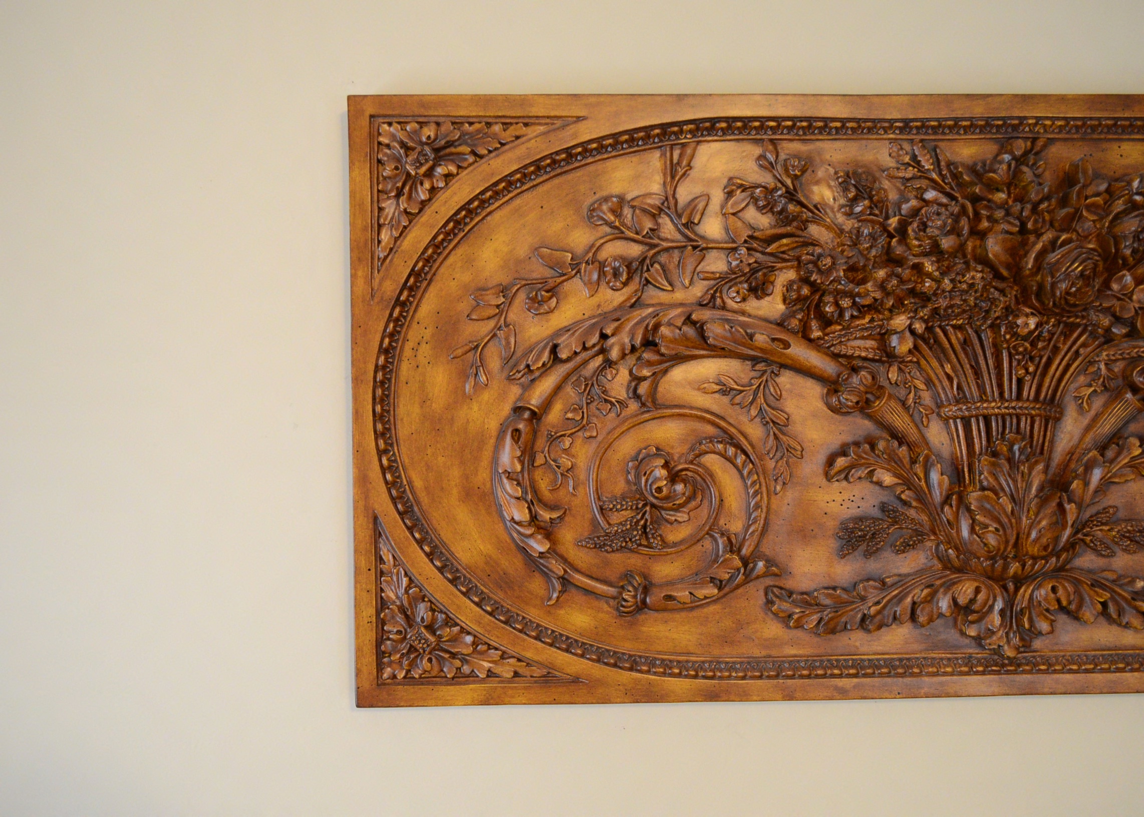 Ballard Designs Grande Bouquet Wall Plaque EBTH