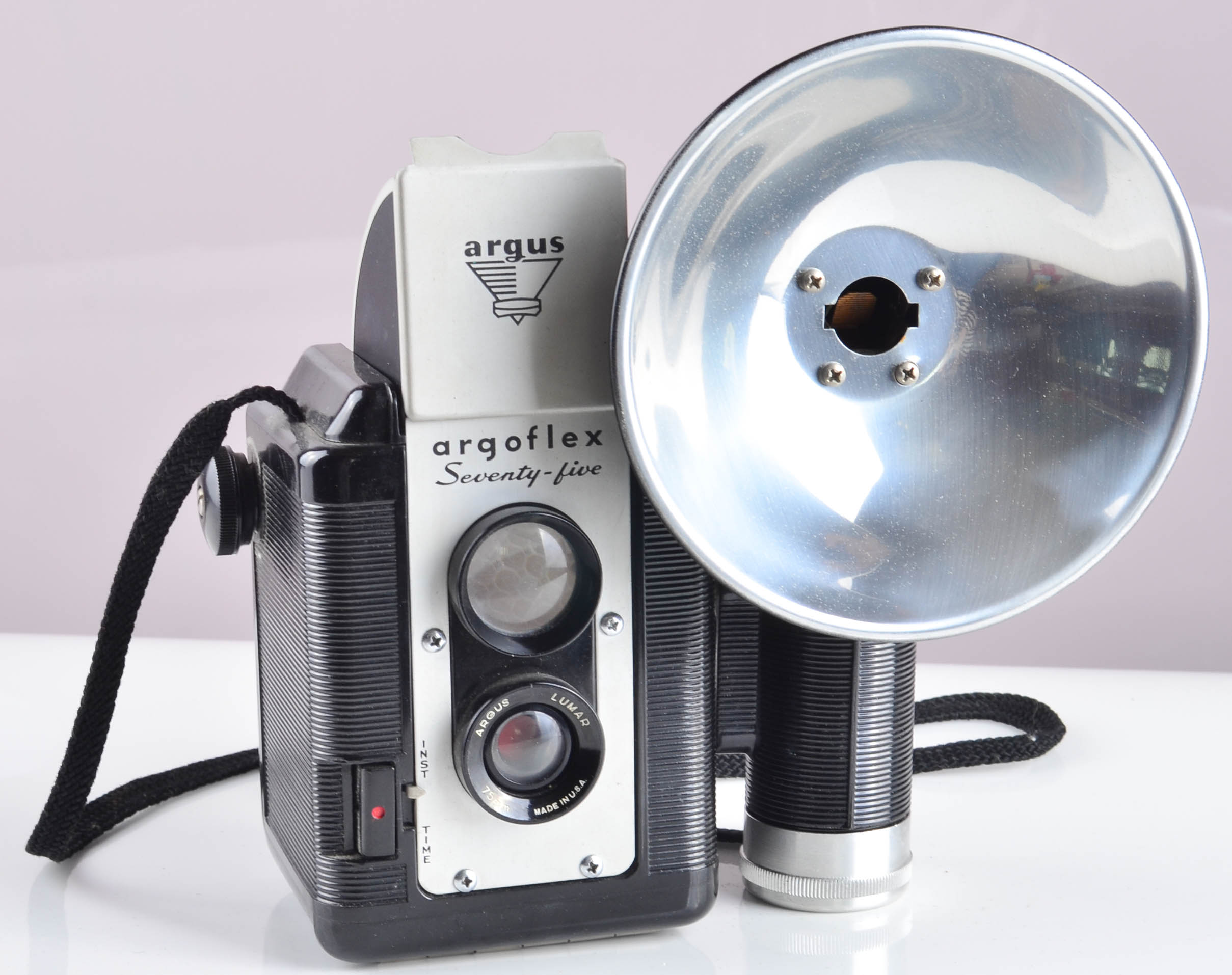 Vintage Argus Argoflex 75 Camera with Flash EBTH