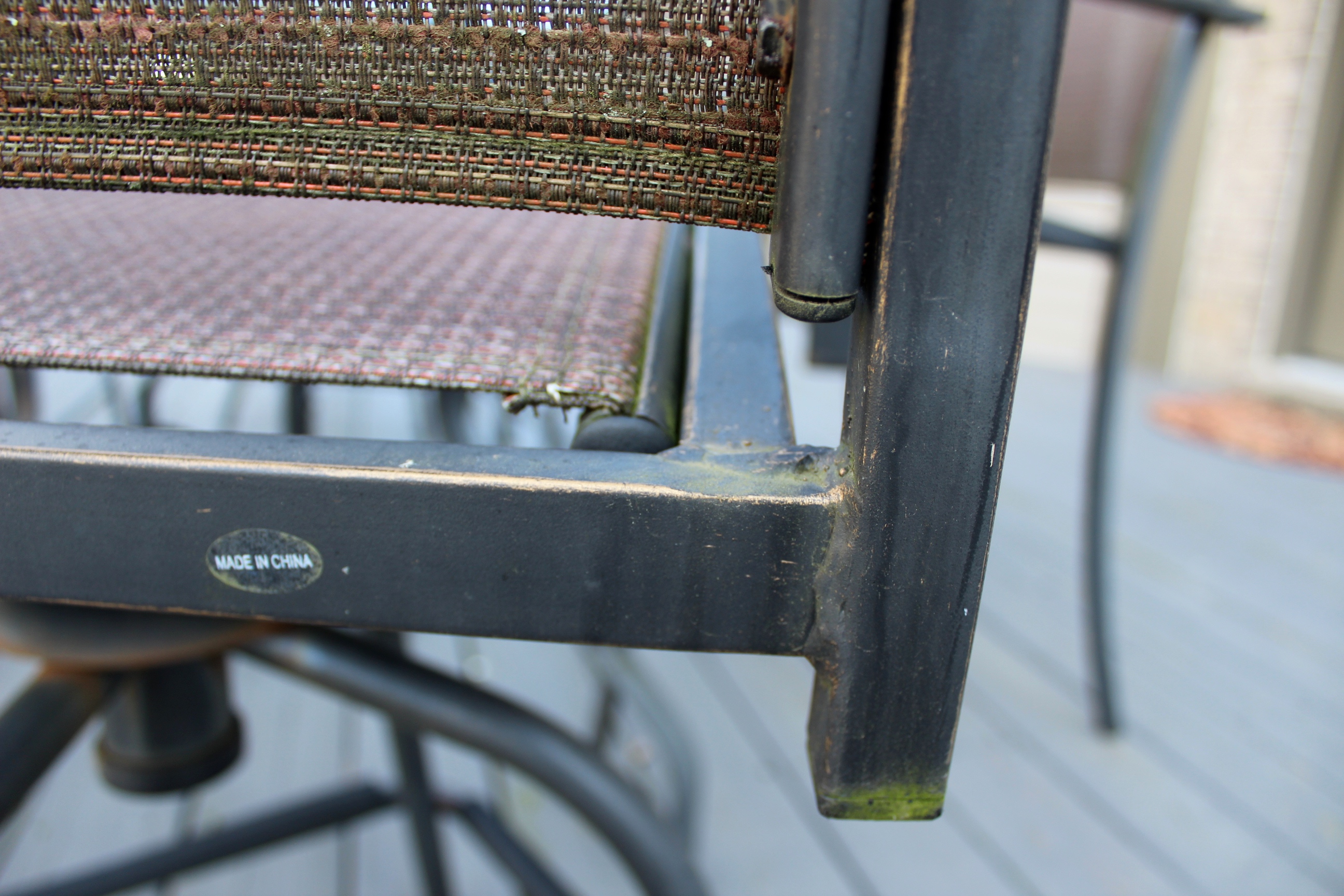 Summer Winds Patio Table and Chairs | EBTH
