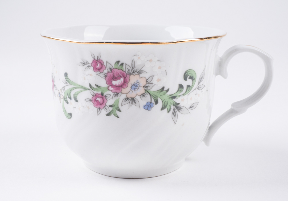 Lynn Fine China Floral Cups and Saucers EBTH