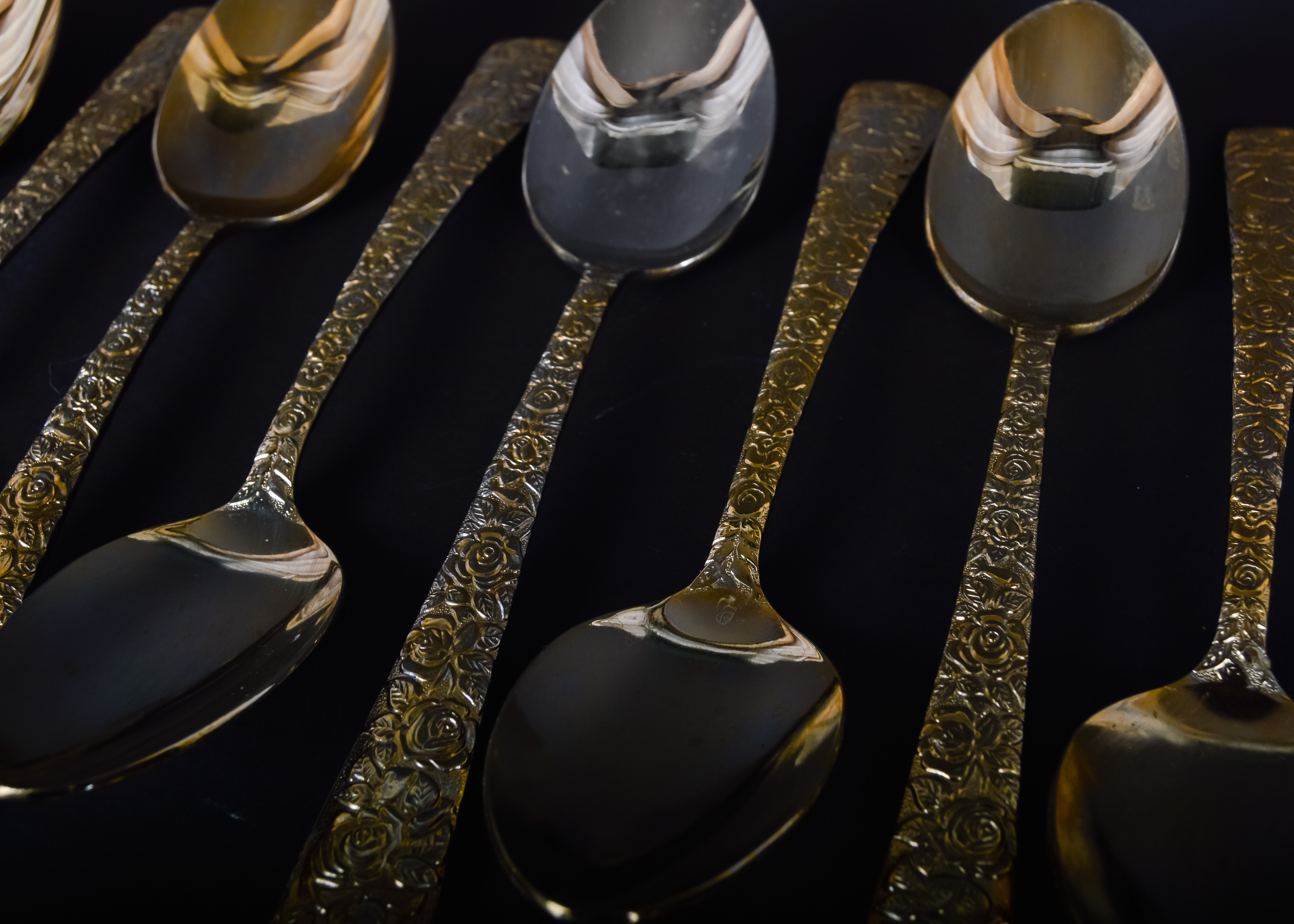 Vintage Cellini Romanesque Gold Electroplated 50 Piece ...