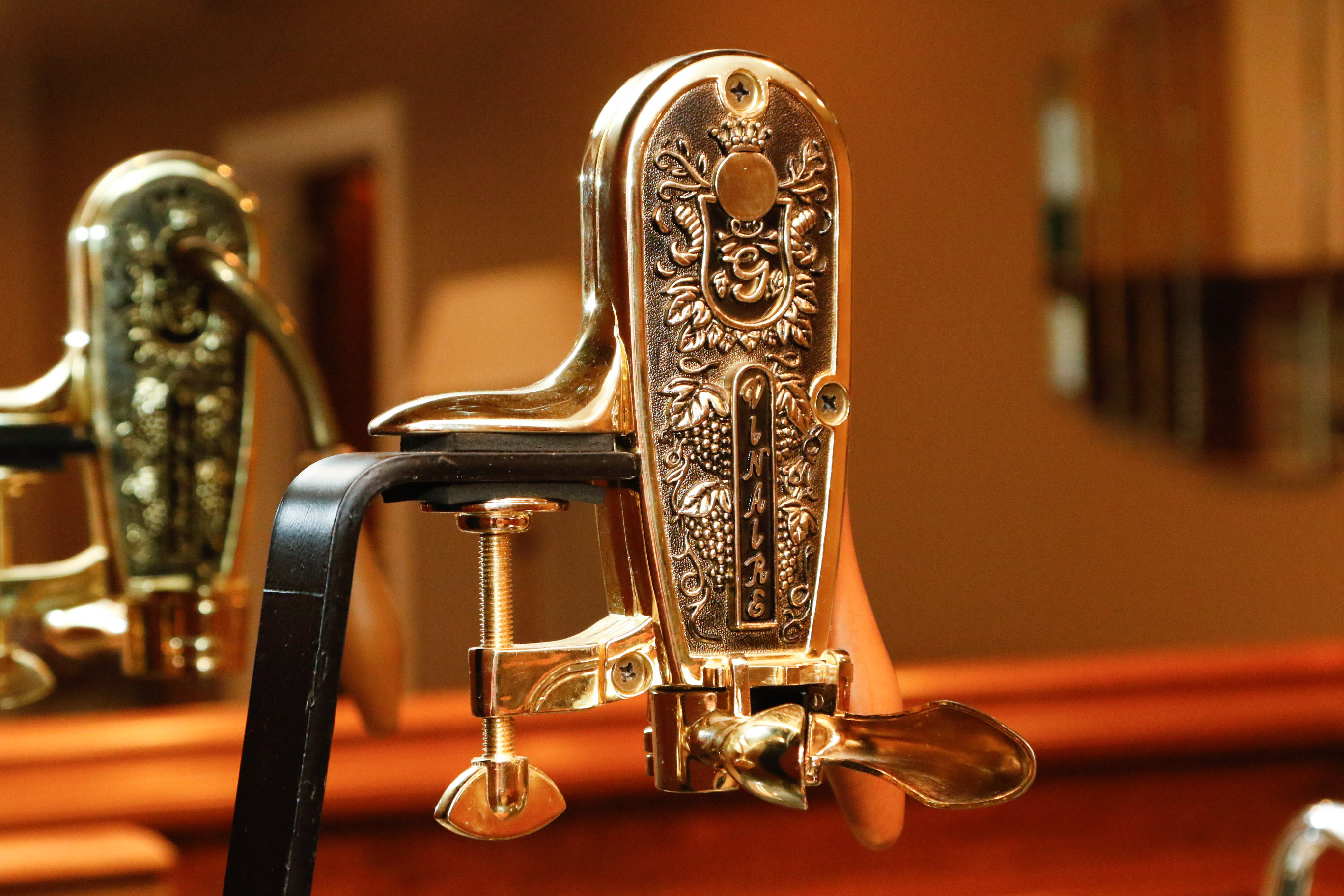 Vinaire Countertop Wine Bottle Opener EBTH