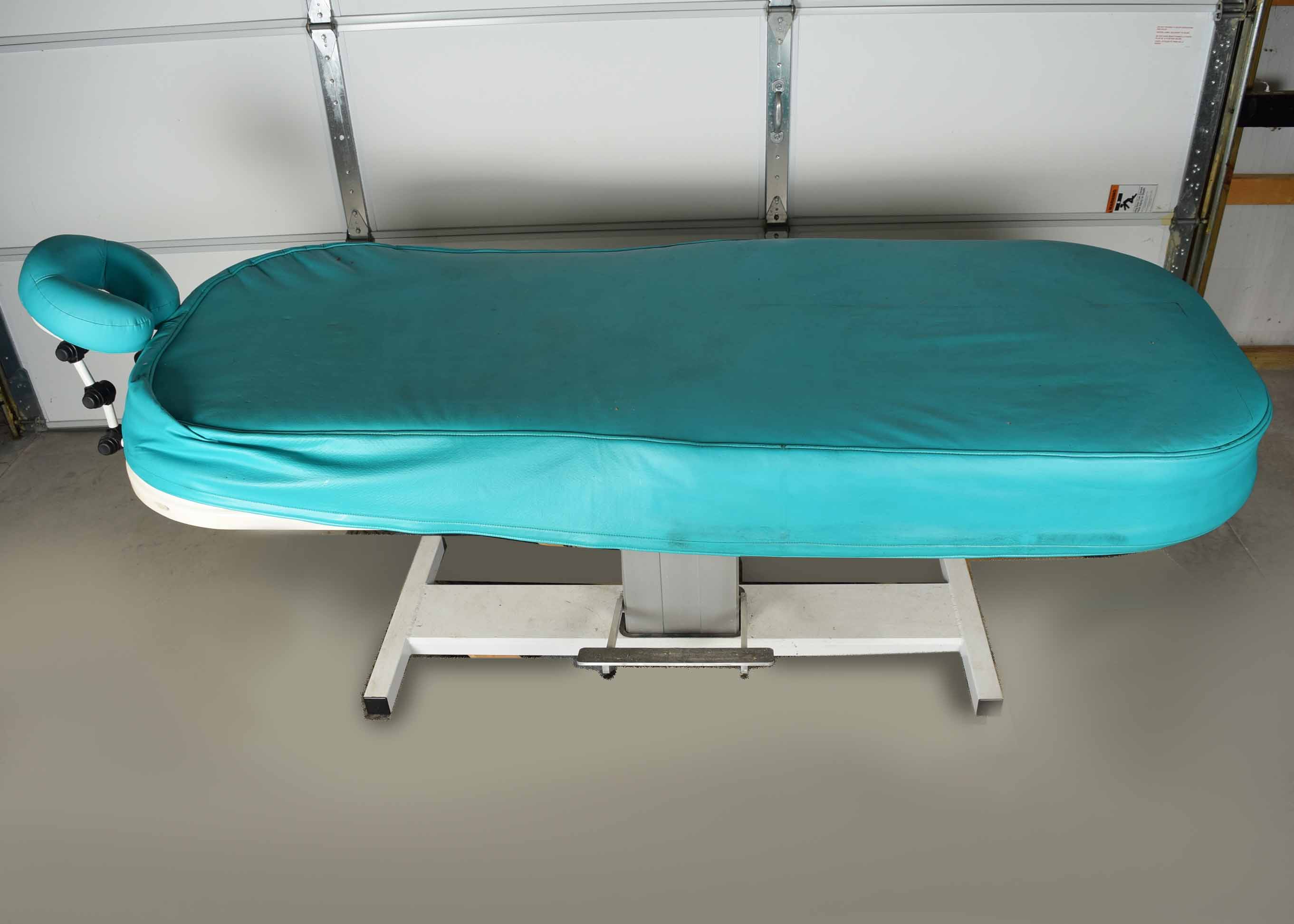 Golden Ratio Woodworks Hydraulic Wet Table With Massage Top EBTH