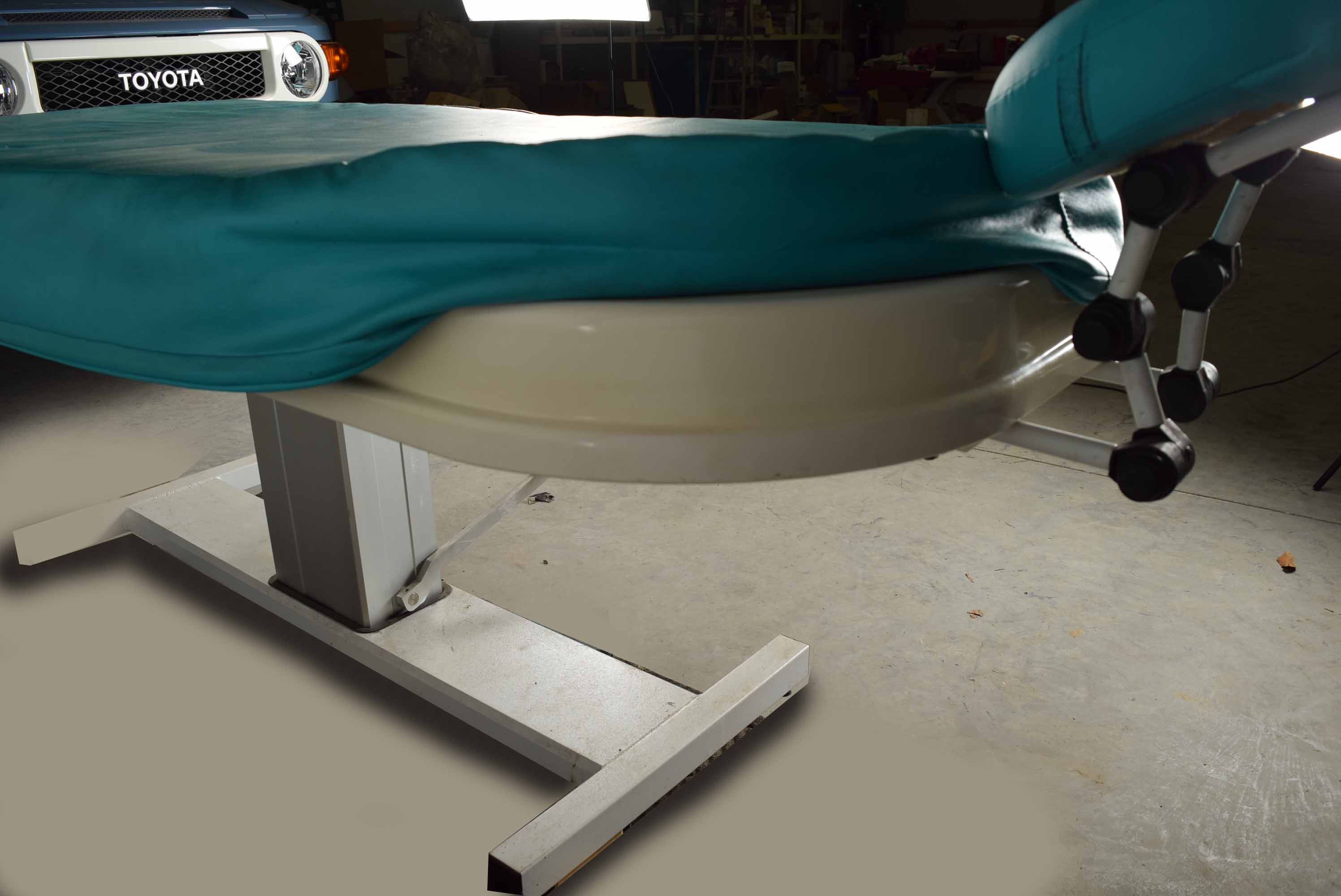 Golden Ratio Woodworks Hydraulic Wet Table With Massage Top EBTH