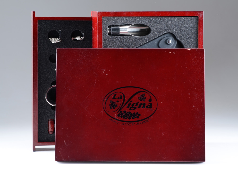 La Vigna Wine Accessories Bottle Opener EBTH