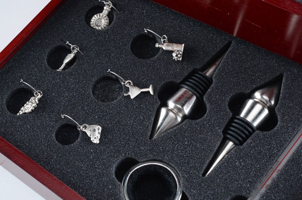 Download La Vigna Wine Accessories Bottle Opener | EBTH