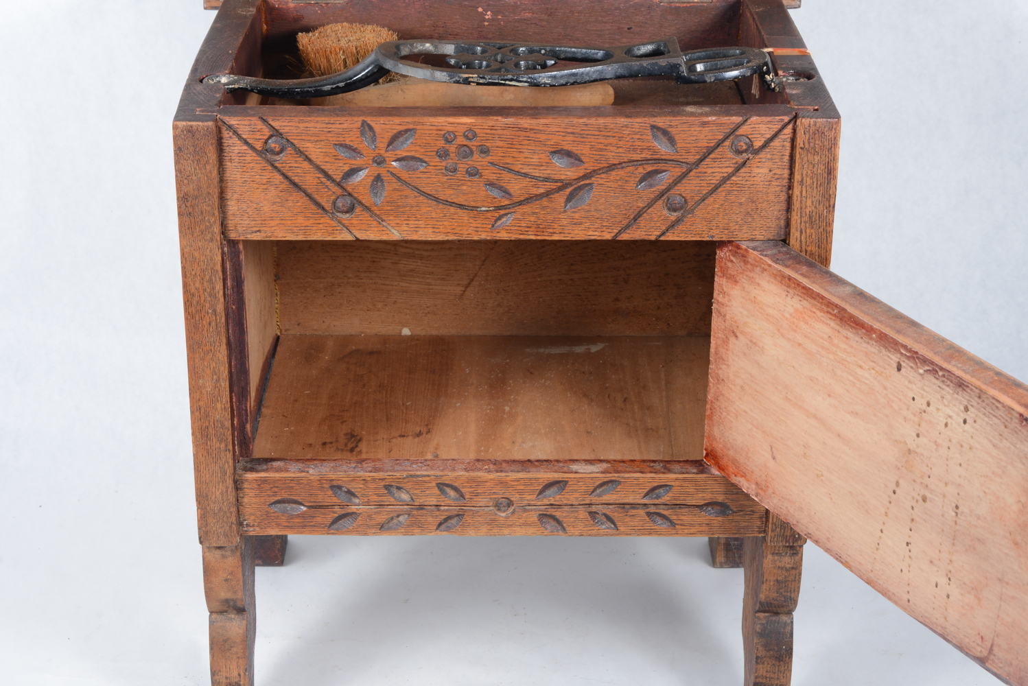 Antique Victorian Eastlake Style Shoe Shine Box EBTH