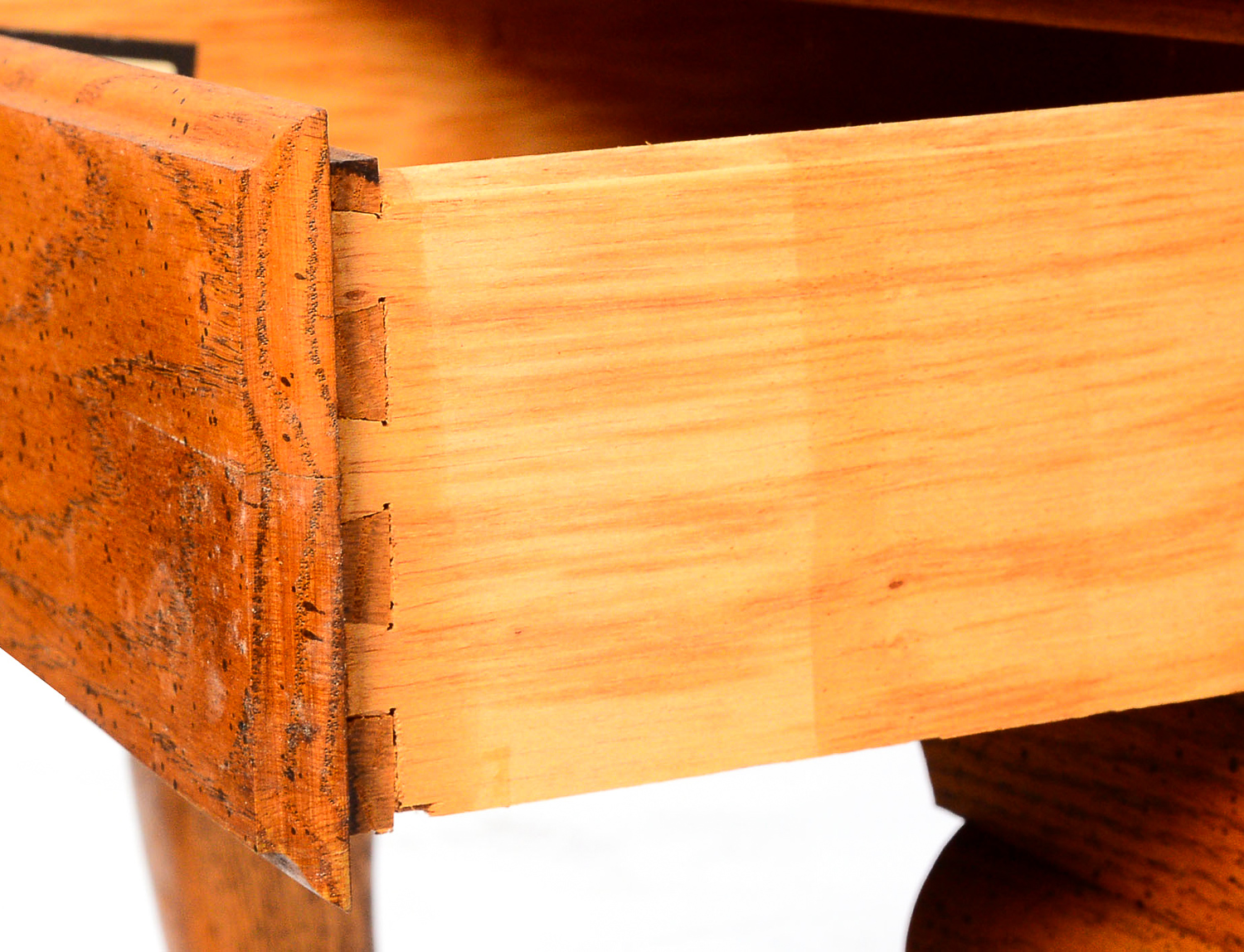 Broyhill Side Table EBTH