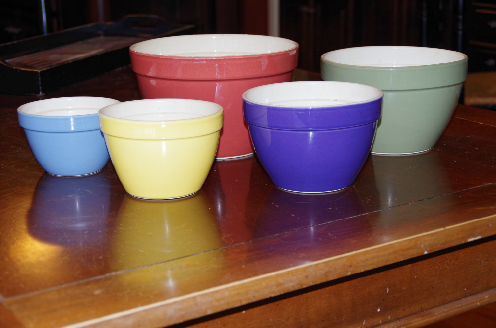 Set of Five Crate & Barrel Mixing Bowls Made in Portugal EBTH