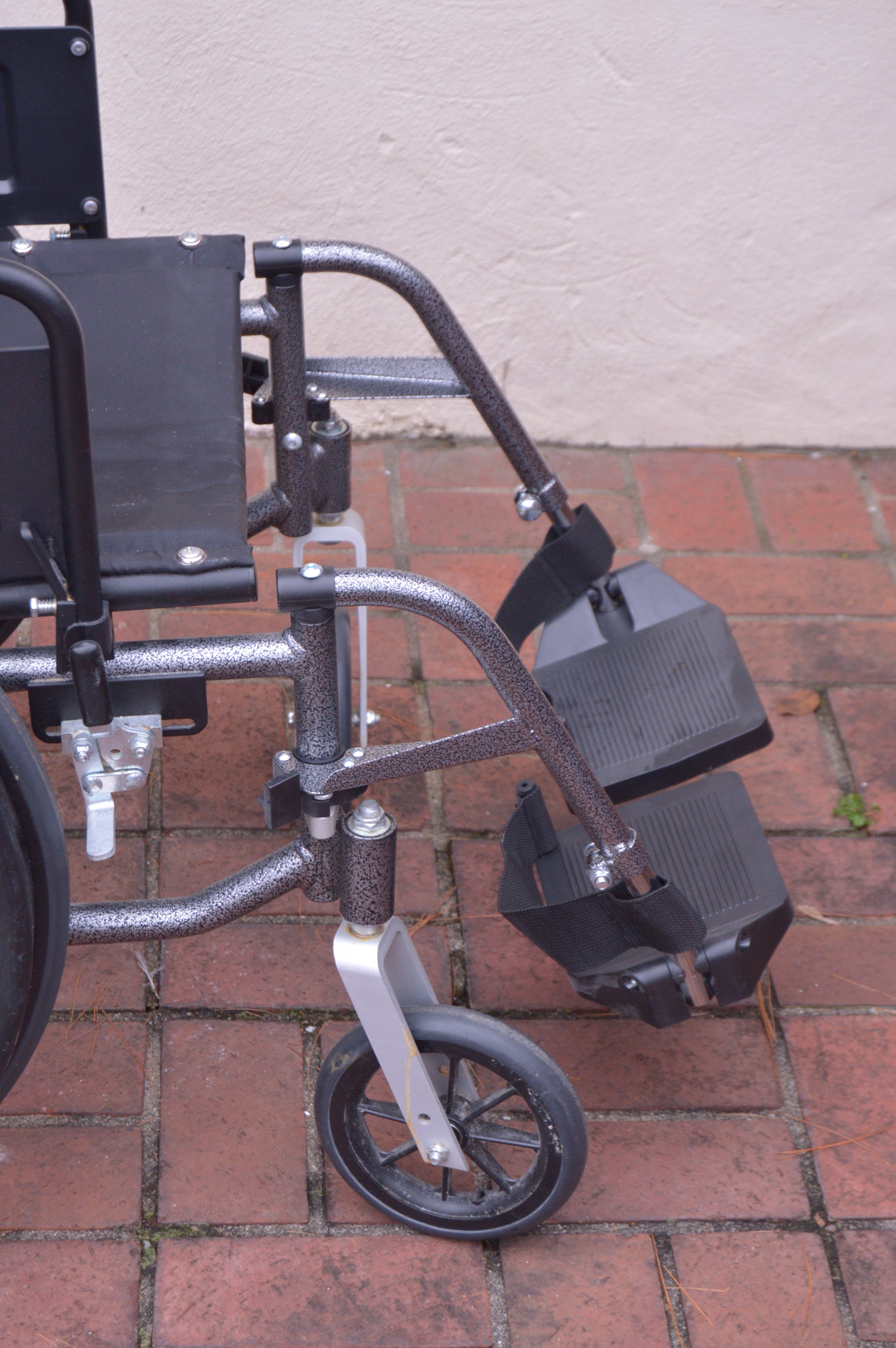 Breezy 500 Collapsible Wheel Chair EBTH