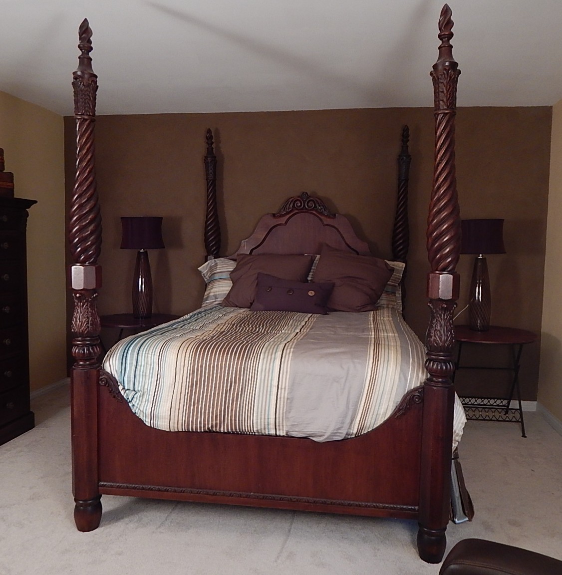 Thomasville Queen Four Poster Bed EBTH