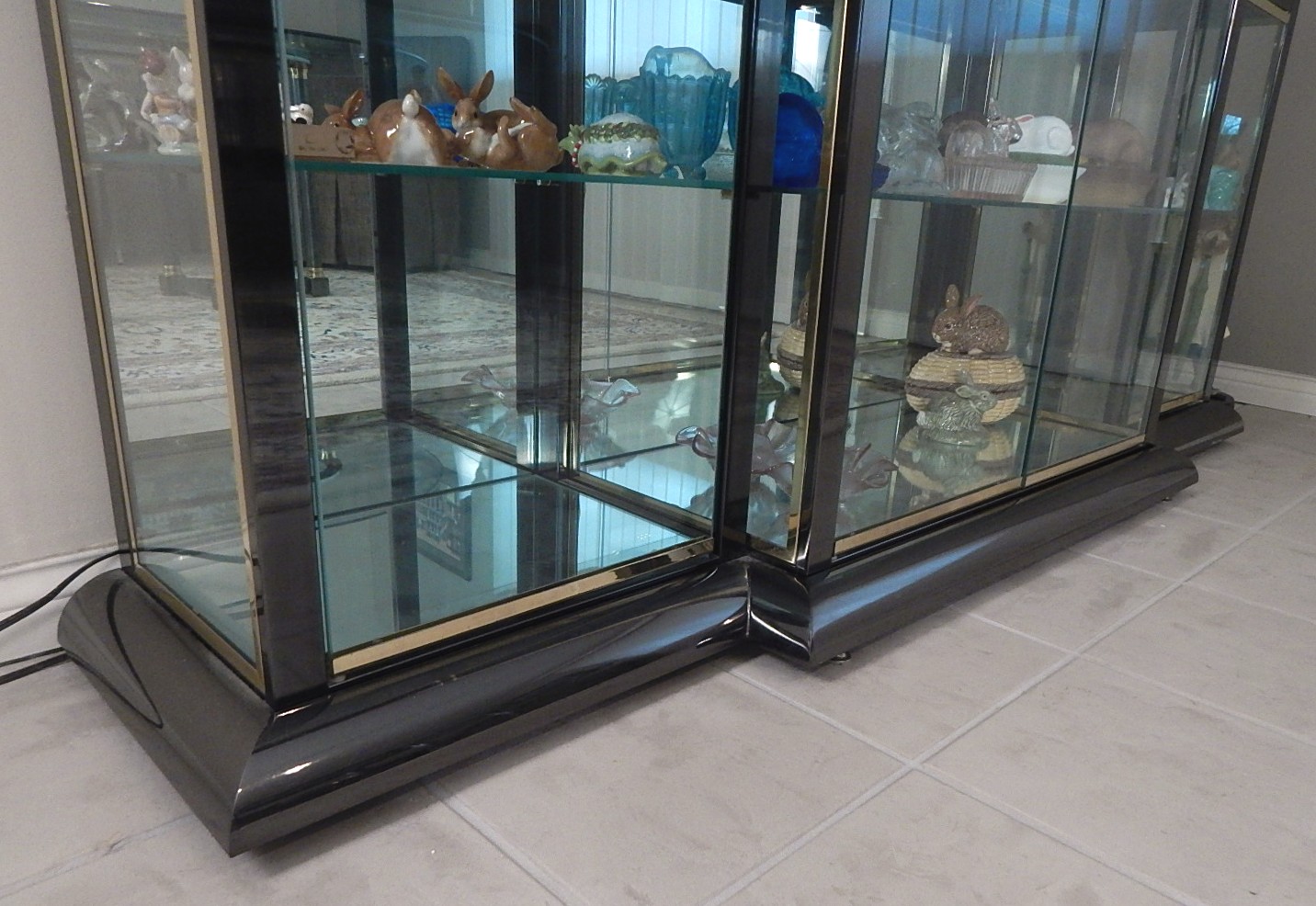 Large Contemporary Glass Display/China EBTH