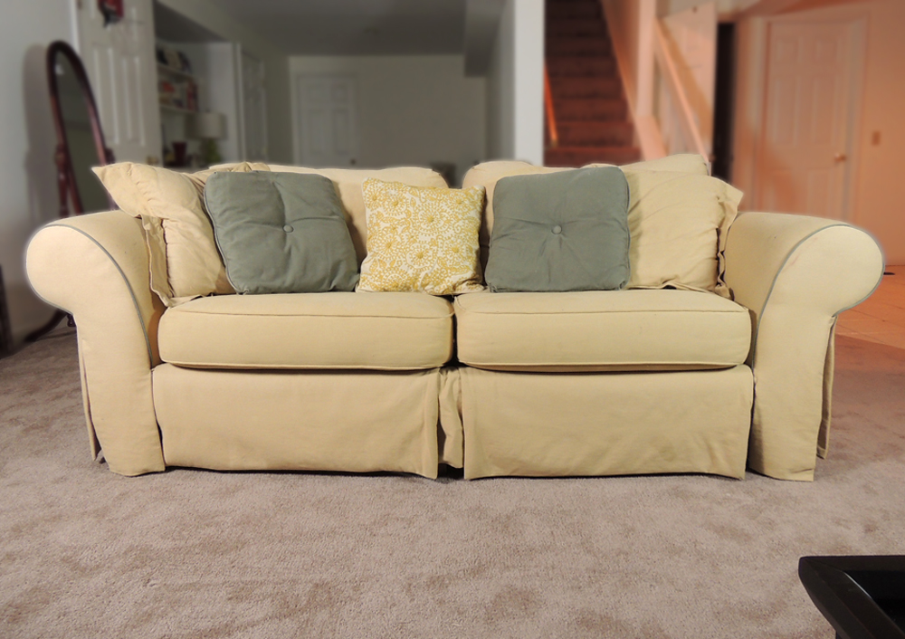 Broyhill TwoCushion Sofa EBTH