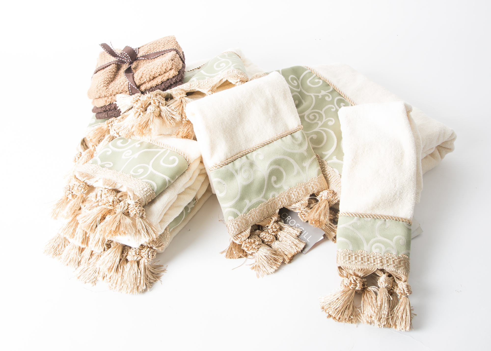 Set of New Bath Towels by Croscill Home. EBTH