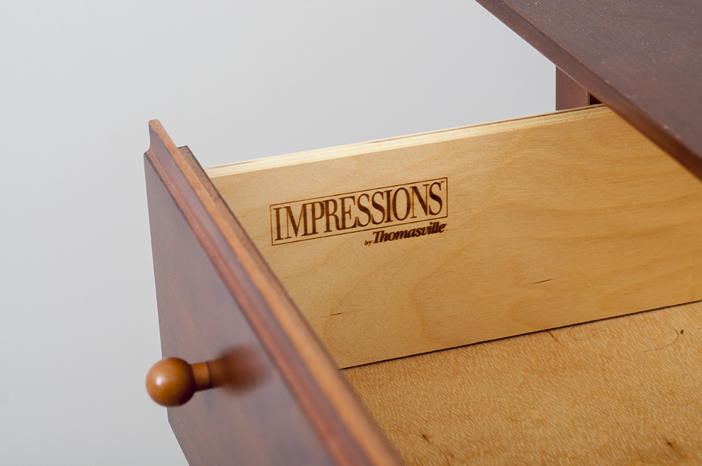 Thomasville Bridges Nightstand EBTH