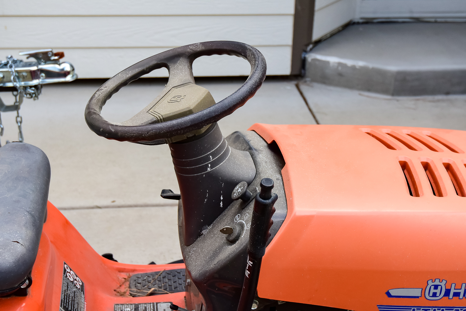 Husquarna LTH 130 Hydrostatic Automatic Riding Lawn Mower EBTH