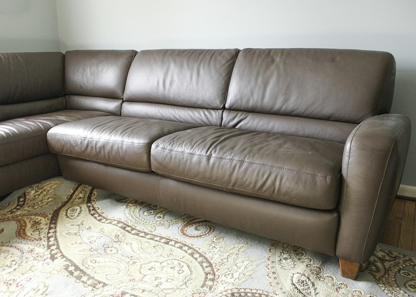 Italsofa Leather Sectional Sleeper Sofa | EBTH