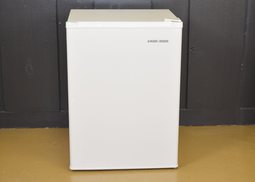 Black Decker White Under Counter Refrigerator Bcf27 Ebth