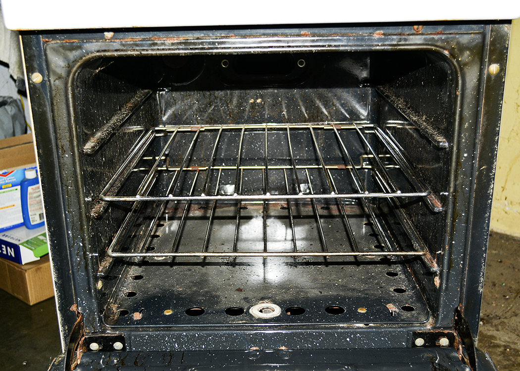 Apartment Sized Dixie Gas Stove EBTH