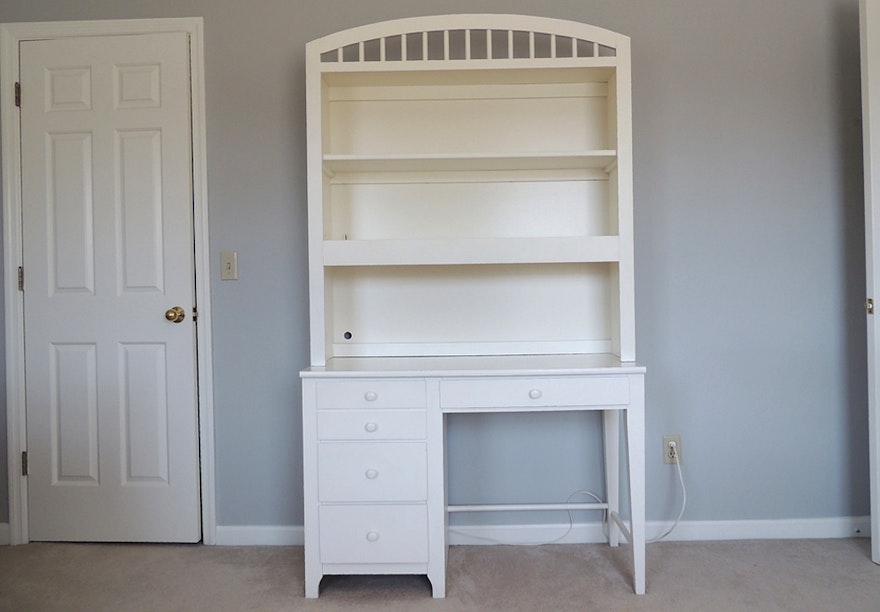 White Youth Desk With Lighted Hutch By Stanley Furniture Ebth