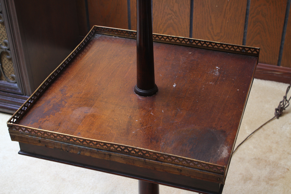 Floor Lamp with Tray Table EBTH