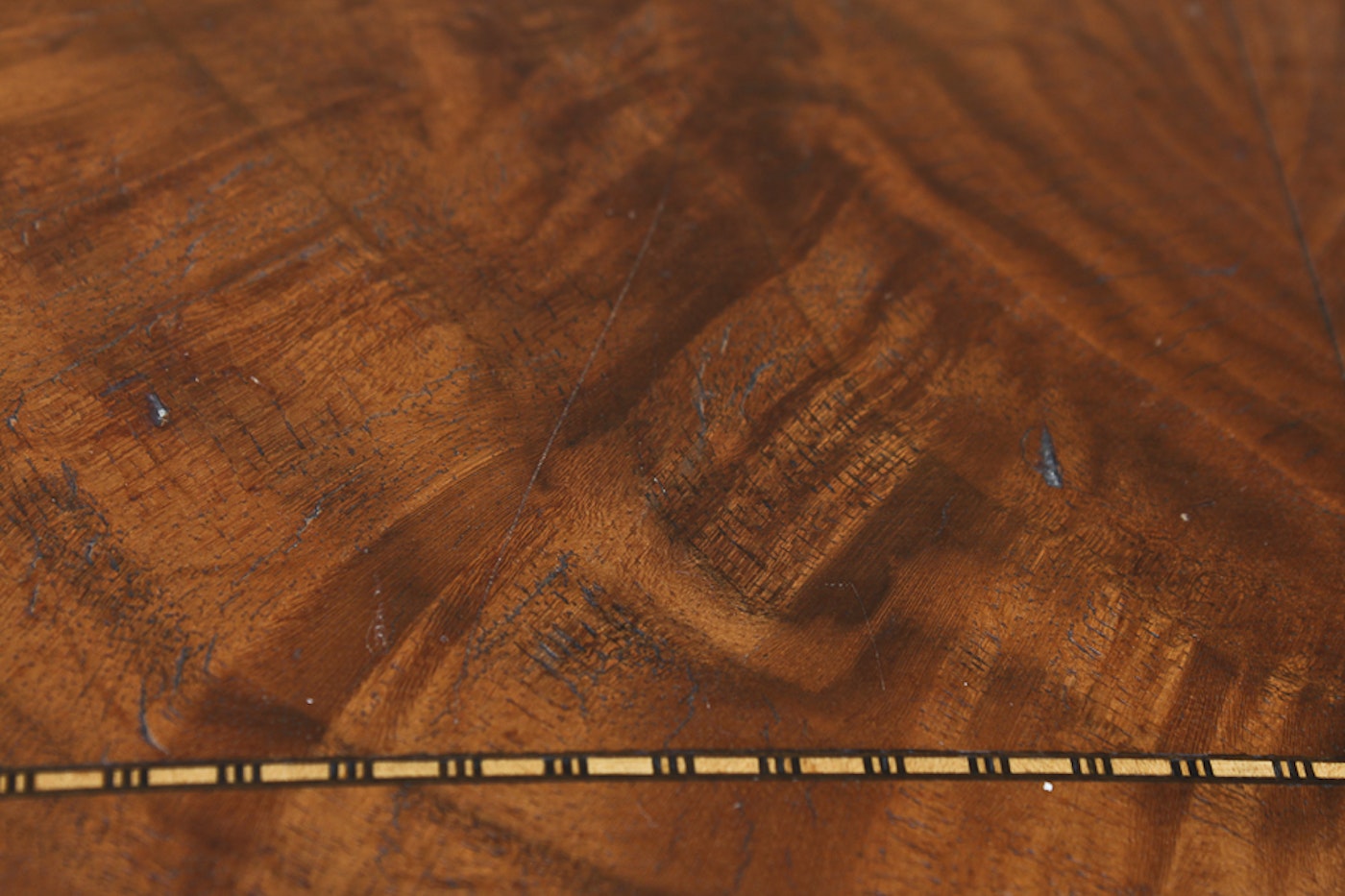 Louis XVI-Style Table with Gilded Detail : EBTH